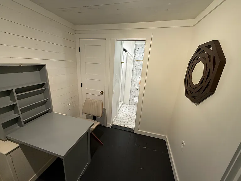 1204 Linden Pl #C — Photo 8