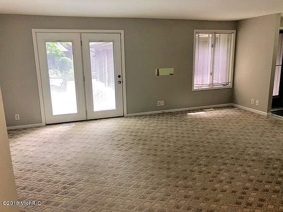 5th image of 842 Brook Village Ct #40