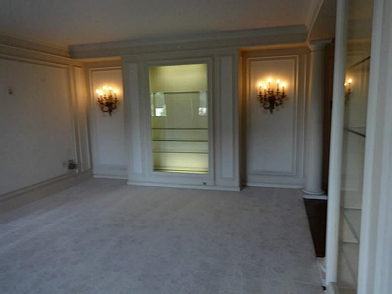2nd image of 128 N Craig St