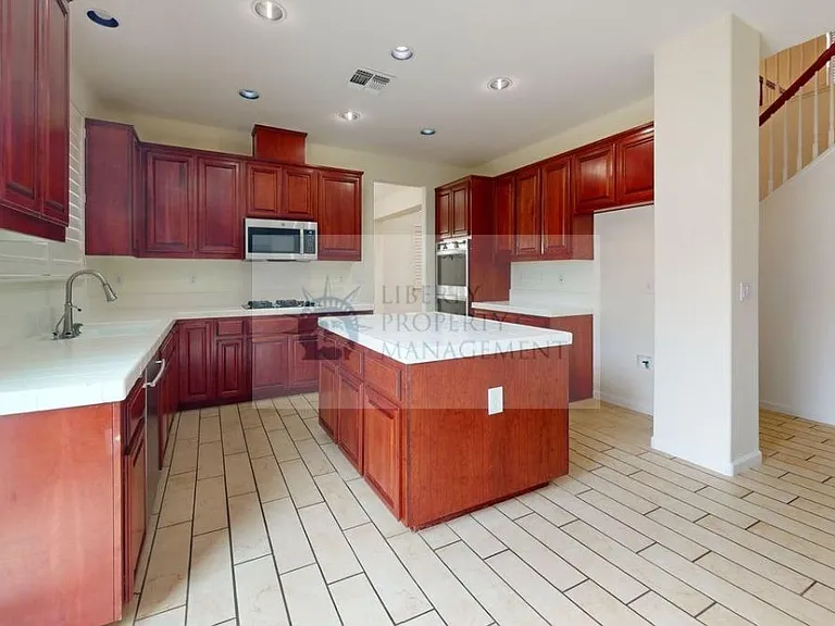 3404 Lovotti Ct — Photo 5