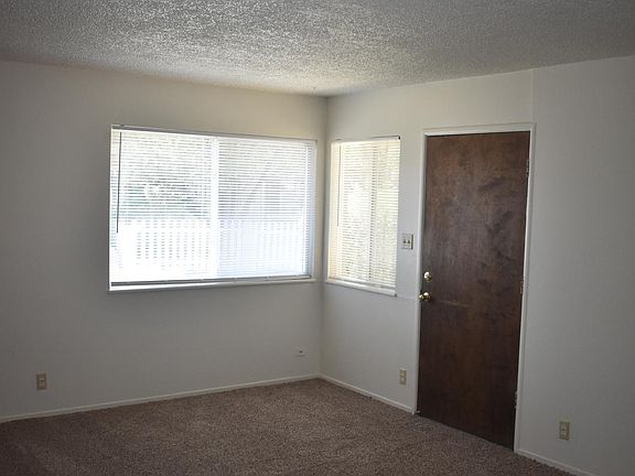 3rd image of 6526 Gunton Way APT 1