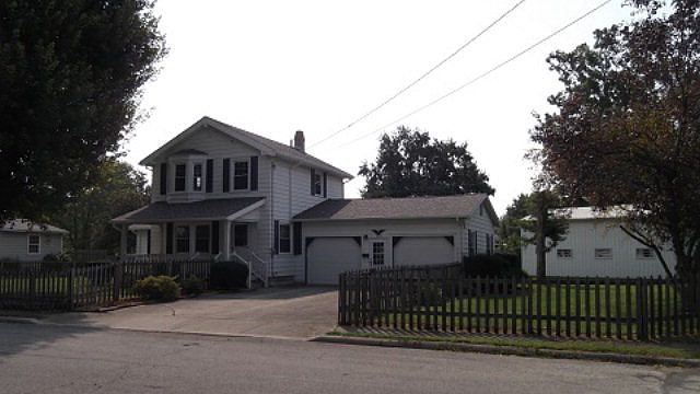 1st image of 305 Dudley St