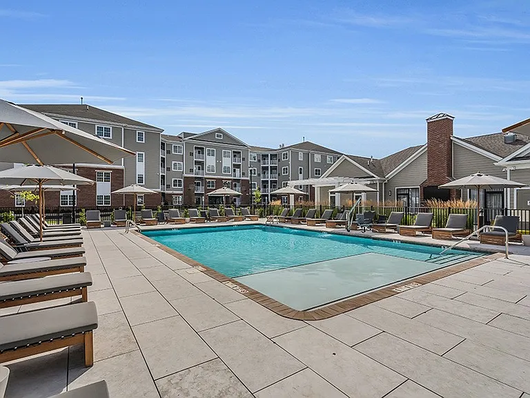 Summit Court Apartments — Photo 31