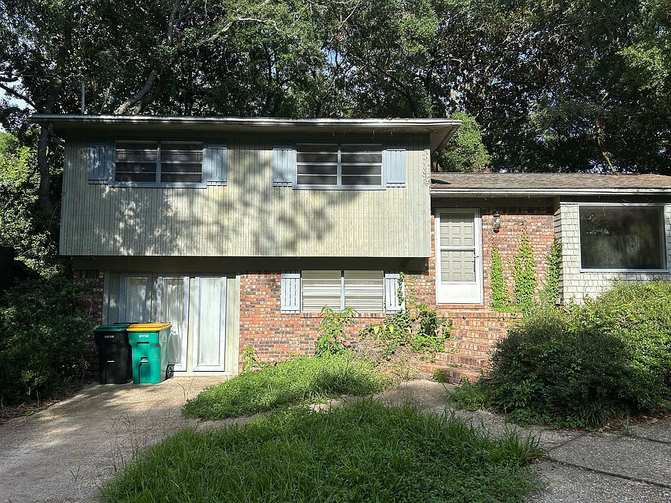 1st image of 407 Anchors St