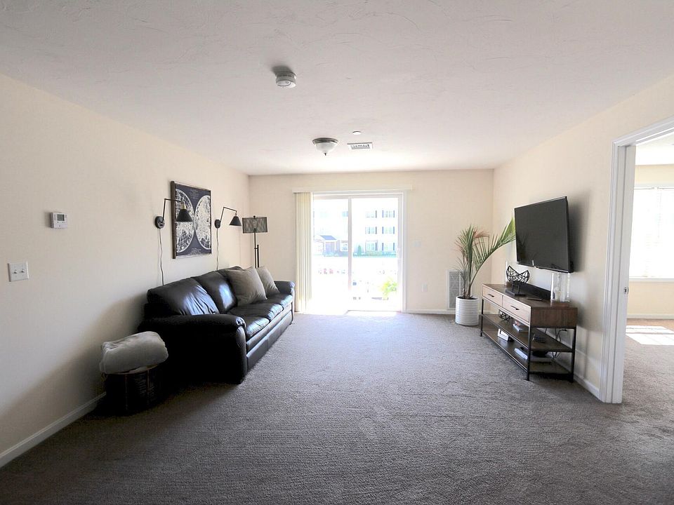 74 Turnpike Rd APT 105, Townsend, MA 01469 Zillow