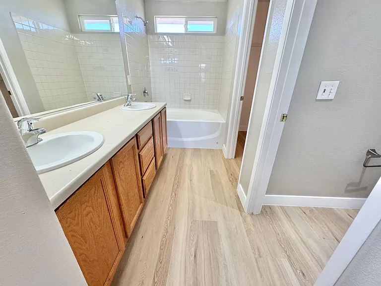 8782 Brilliant Star Dr — Photo 23