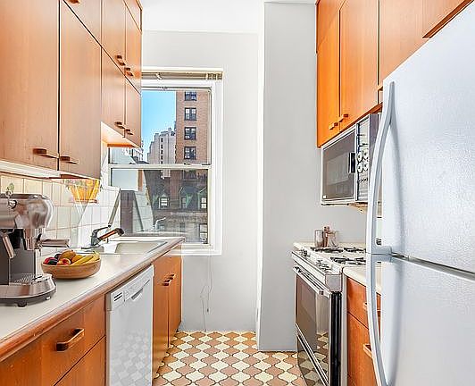 4th image of 263 W End Ave APT 5B