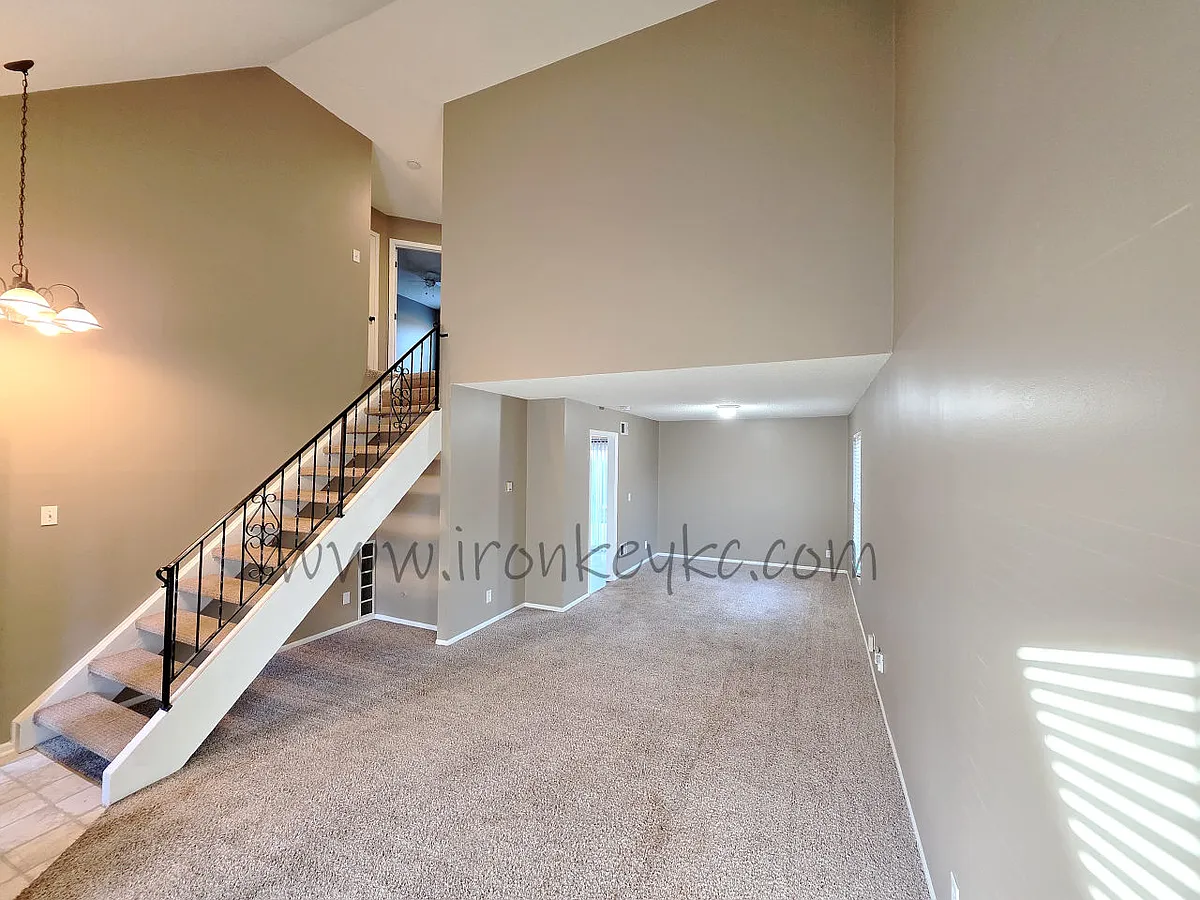 Building Photo - 10176 Haskins St