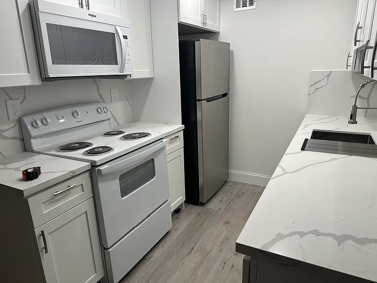 3017 Cornwall Dr #D — Photo 1
