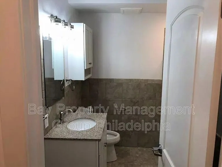 221 W Main St #3 — Photo 8