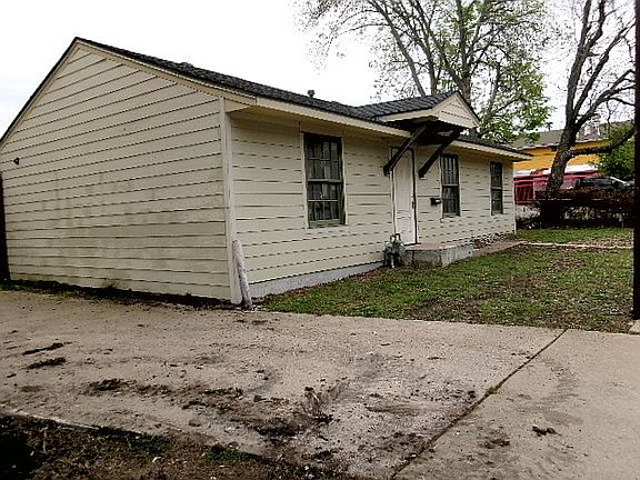 3rd image of 1303 M Ave