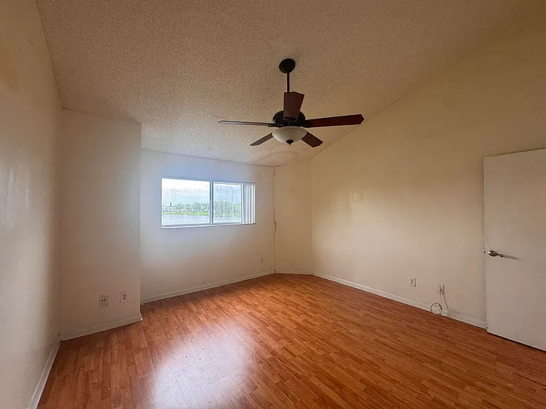 3409 NW 44th St #205 — Photo 15