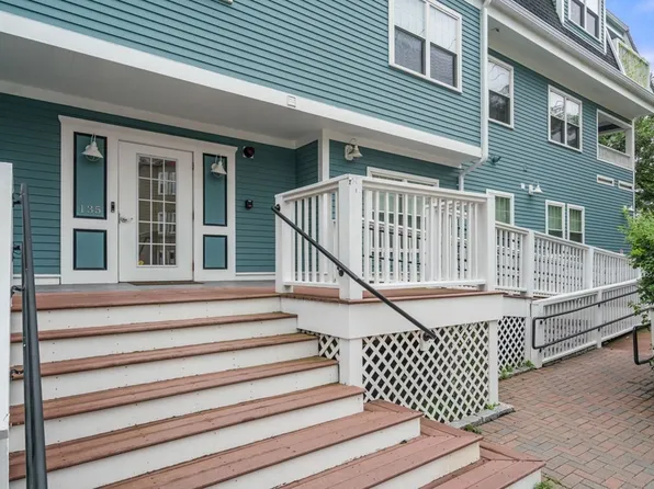 135 Willow Ave APT 3, Somerville, MA 02144