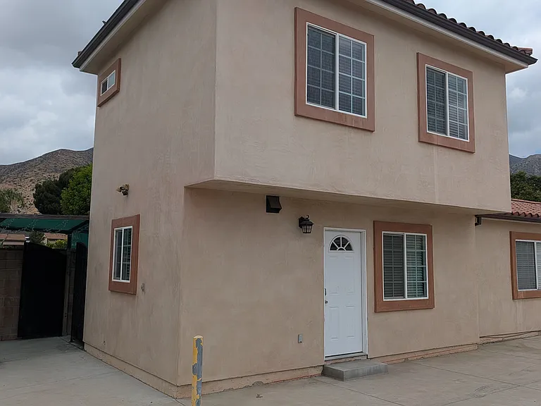 13715 Fellows Ave — Photo 3
