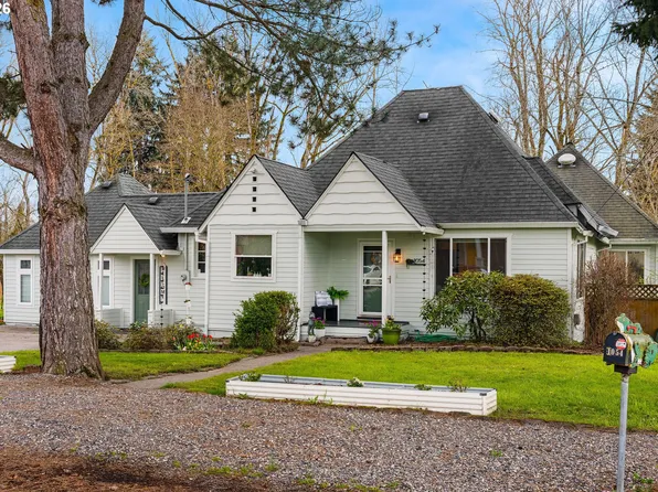 1054 NE Faloma Rd, Portland, OR 97211