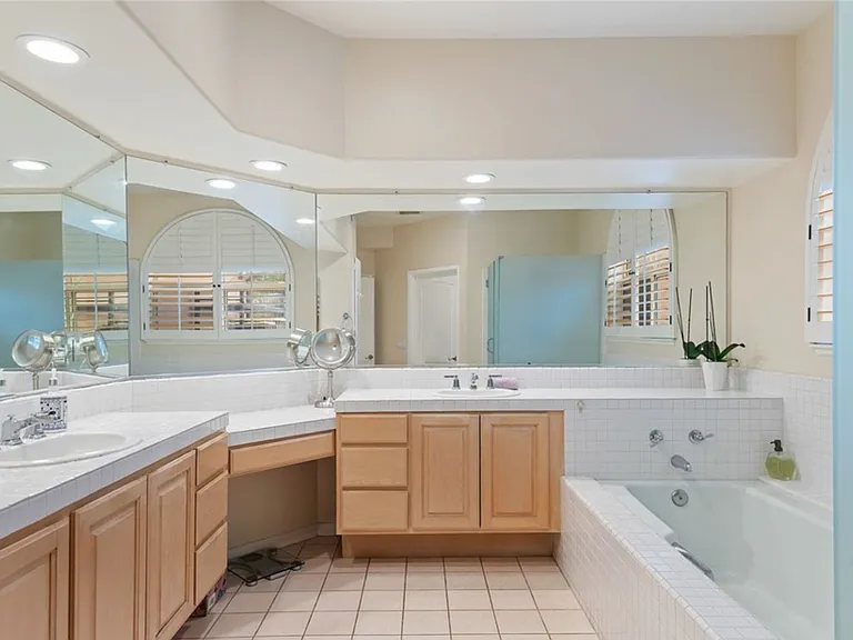 12466 Cascade Canyon Dr — Photo 32