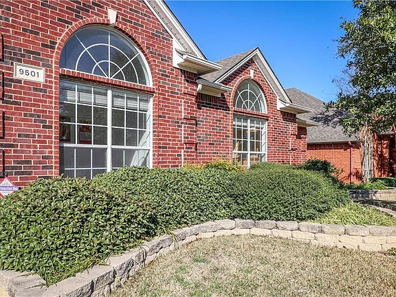 3rd image of 9501 Windy Hollow Dr