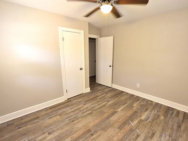 708 Cedarbrook Dr — Photo 18