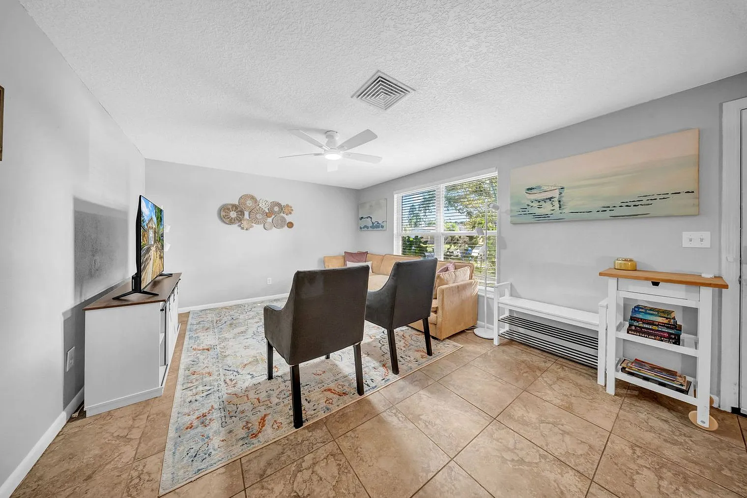 2 bed, 1.0 bath, 990 sqft, $2,822 — Photo 4