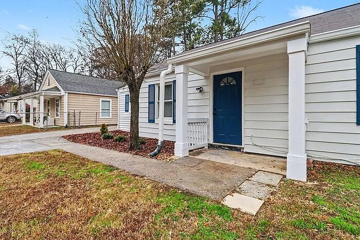 2160 Dowdell Dr — Photo 3