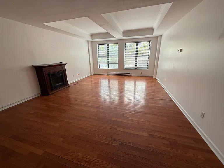 133 Walton St #132 — Photo 5