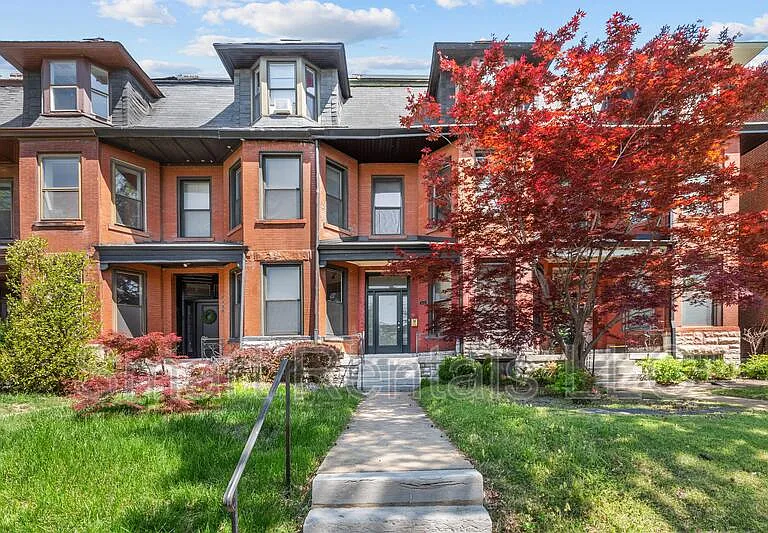 4133 Laclede Ave #1 — Photo 23