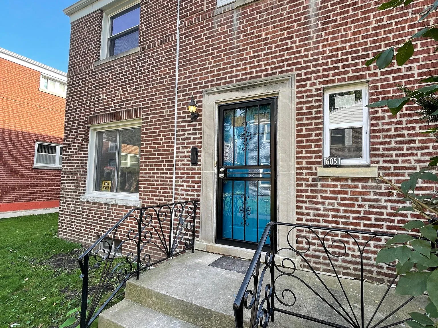 6051 N Paulina St — Photo 1