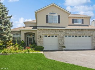 1765 Somerset Ln, Mundelein, IL 60060