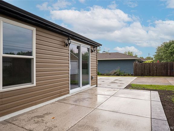 5th image of 207 Pryor Ave