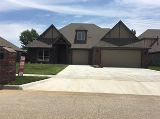 12118 E 69th St N, Owasso, OK 74055