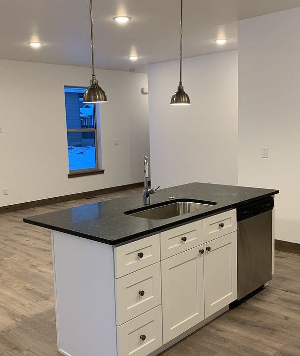 1st image of 1012 Cassandra Ln #B