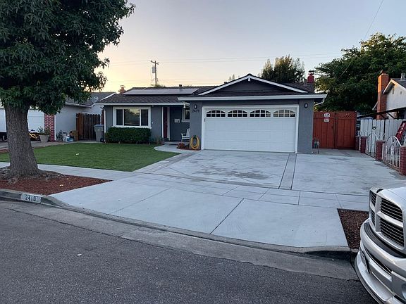 2nd image of 2419 Foxdale Dr