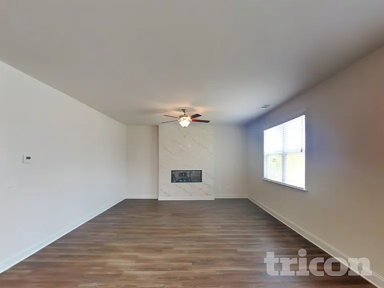 56 Leyland Ct — Photo 2