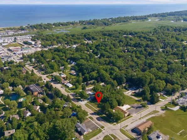 309 S Whittaker St, New Buffalo, MI 49117