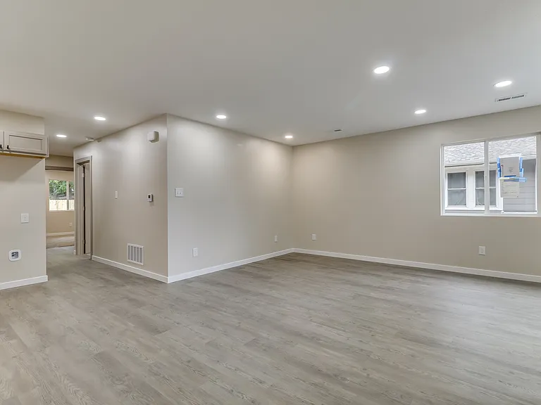437 N Grove St #439 — Photo 8