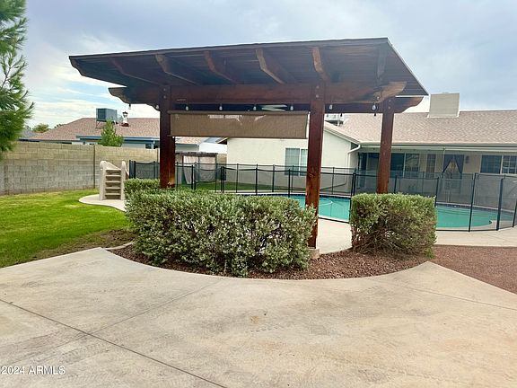 4th image of 10262 N 65TH Avenue