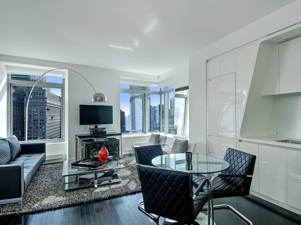 123 Washington Street 42F image 2 of 4