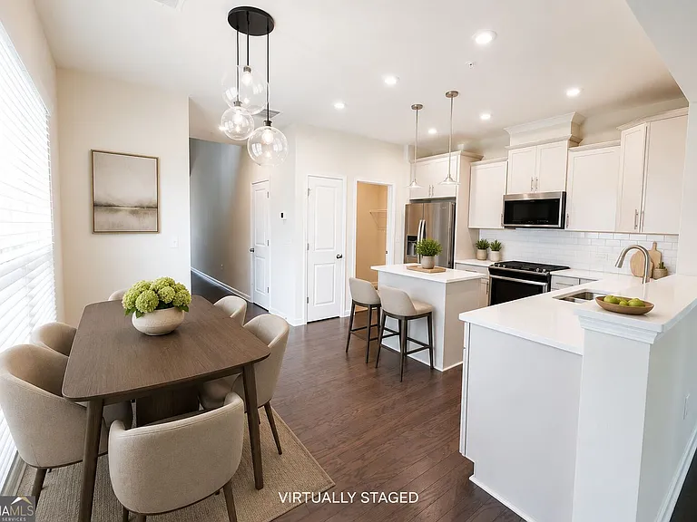 57 Robertson Ave — Photo 8