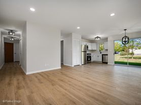 29 N Park Blvd