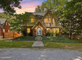3941 Grandview Ave, Saint Matthews, KY 40207