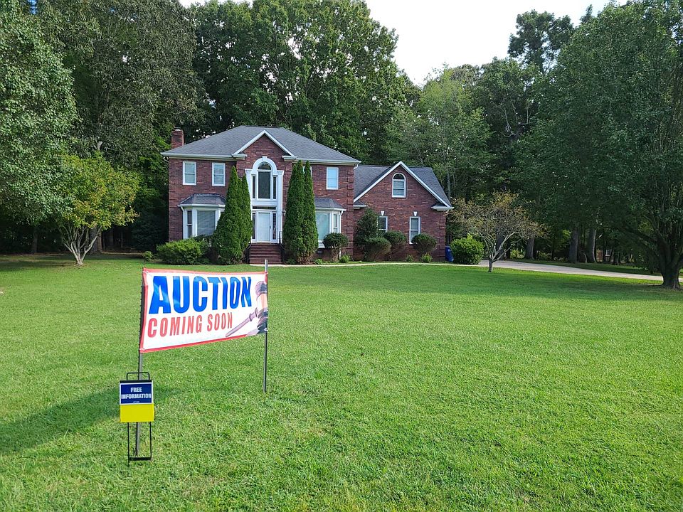 1st image of 118 Water Oak Ln