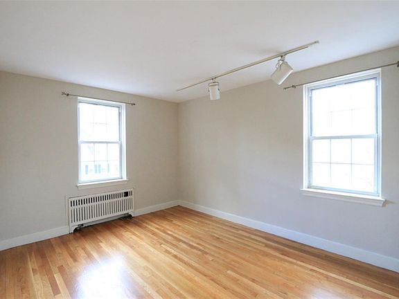 5th image of 1716 Cambridge St APT 1