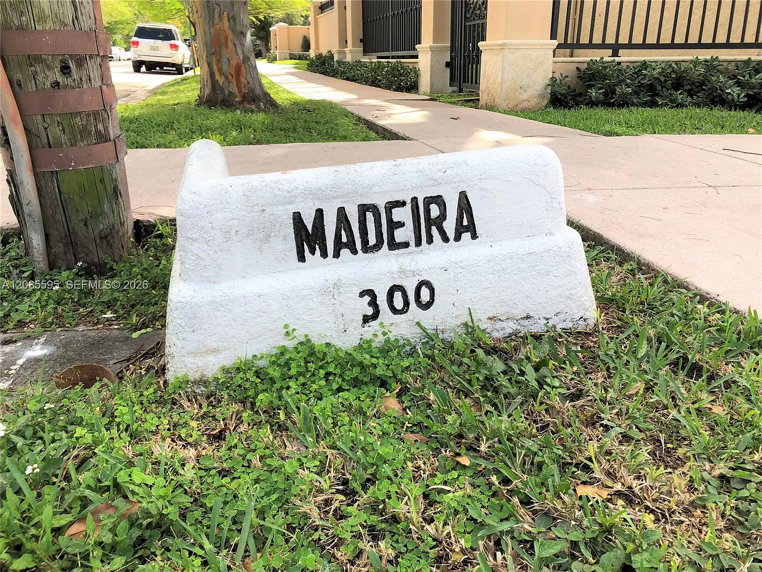 Madeira Village Condo — Photo 3
