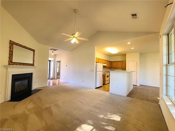 4th image of 234 Silver Creek Trl