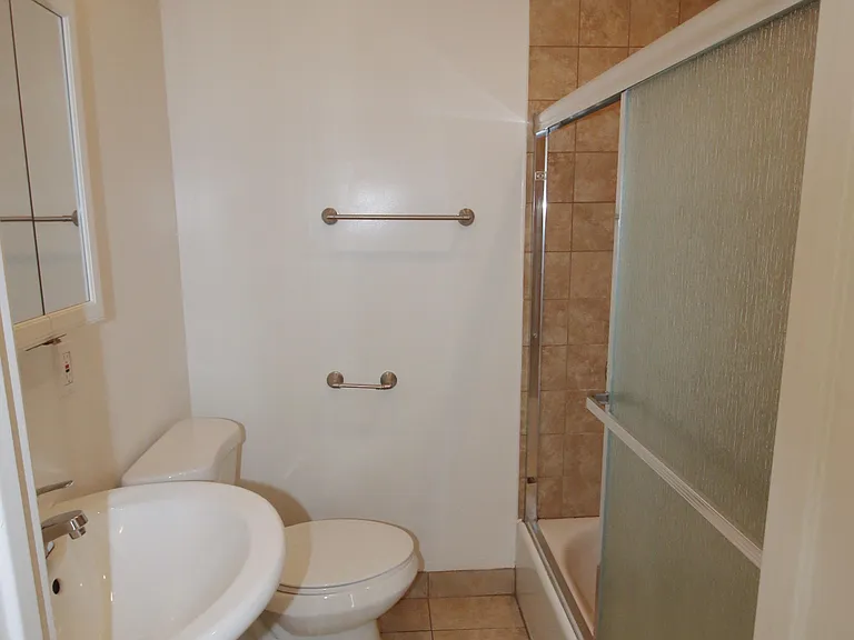 Westmoreland Apartments LLC — Photo 13