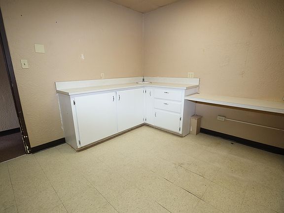 2nd image of 301 N 2nd St #101