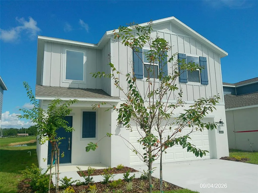 4 bed, 2.5 bath, 1880 sqft, $2,100 — Photo 2
