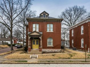 601 E B St, Belleville, IL 62220