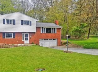 911 Garden City Dr, Monroeville, PA