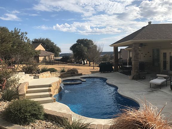 4th image of 3418 Cayuga Dr